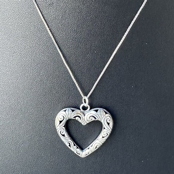 VTG Sterling Silver 17" Necklace Heart Pendant Open Scroll Work Sign Italy 7.8 g - Picture 7 of 10